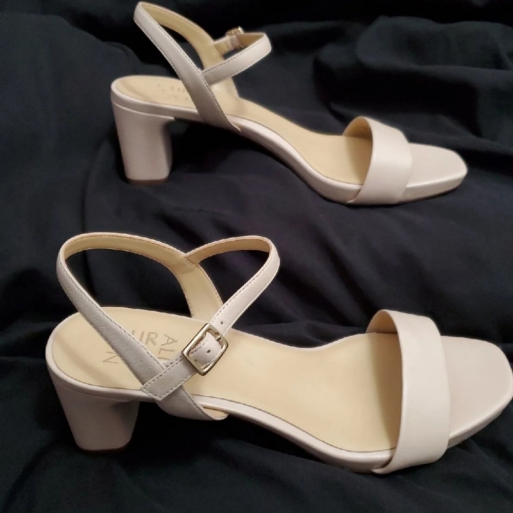 Naturalizer sandals